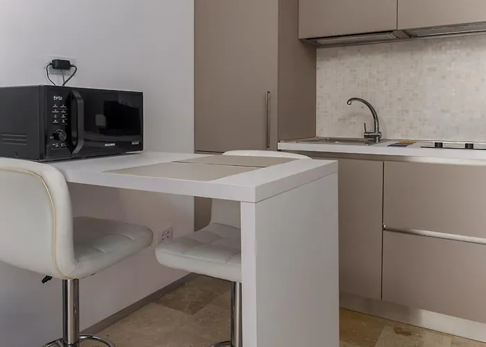 Astria Amalfi - Complex Novum