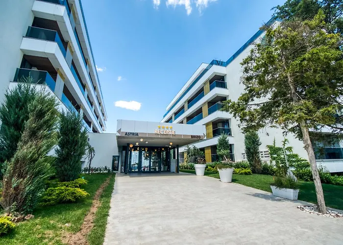 Astria Amalfi - Complex Novum